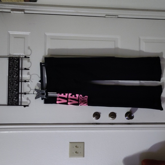 Pink Victoria Secret - Picture 3 of 4